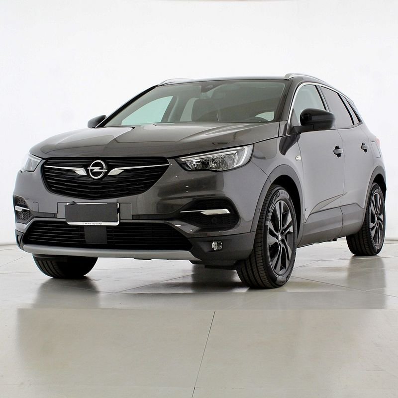 Esplorando il potenziale del Plugin Hybrid Opel Grandland